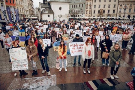 Жители Кракова против геноцида украинского народа