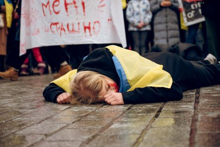 Краков против войны в Украине