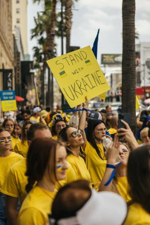 Лос-Анджелес митинг против войны России в Украине.
