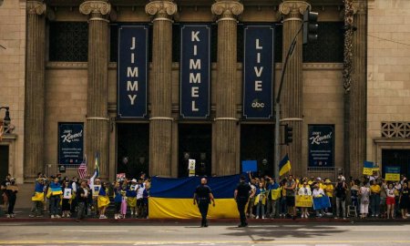 Лос-Анджелес митинг против войны России в Украине.