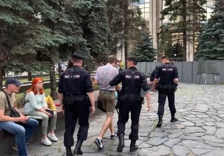 Задержания активистов на акции в Москве. 24 июля 2022.