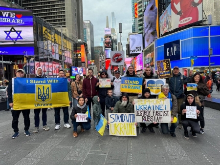 Акция Stand With Ukraine в Нью-Йорке